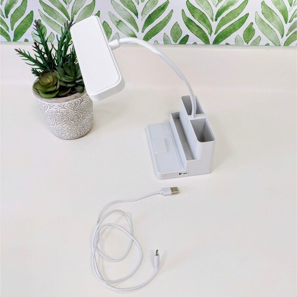 Warm/cool night light study table lamp - Picture 10 of 11